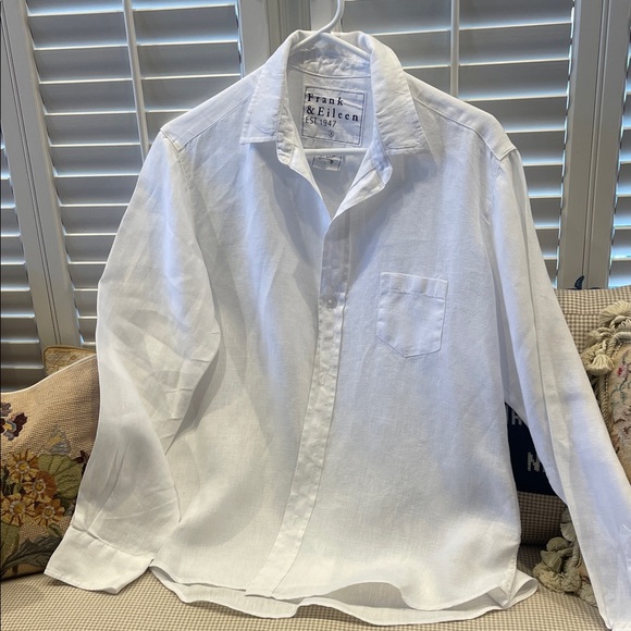 Frank&Eileen Tops - Frank and Eileen linen blouse, never worn!